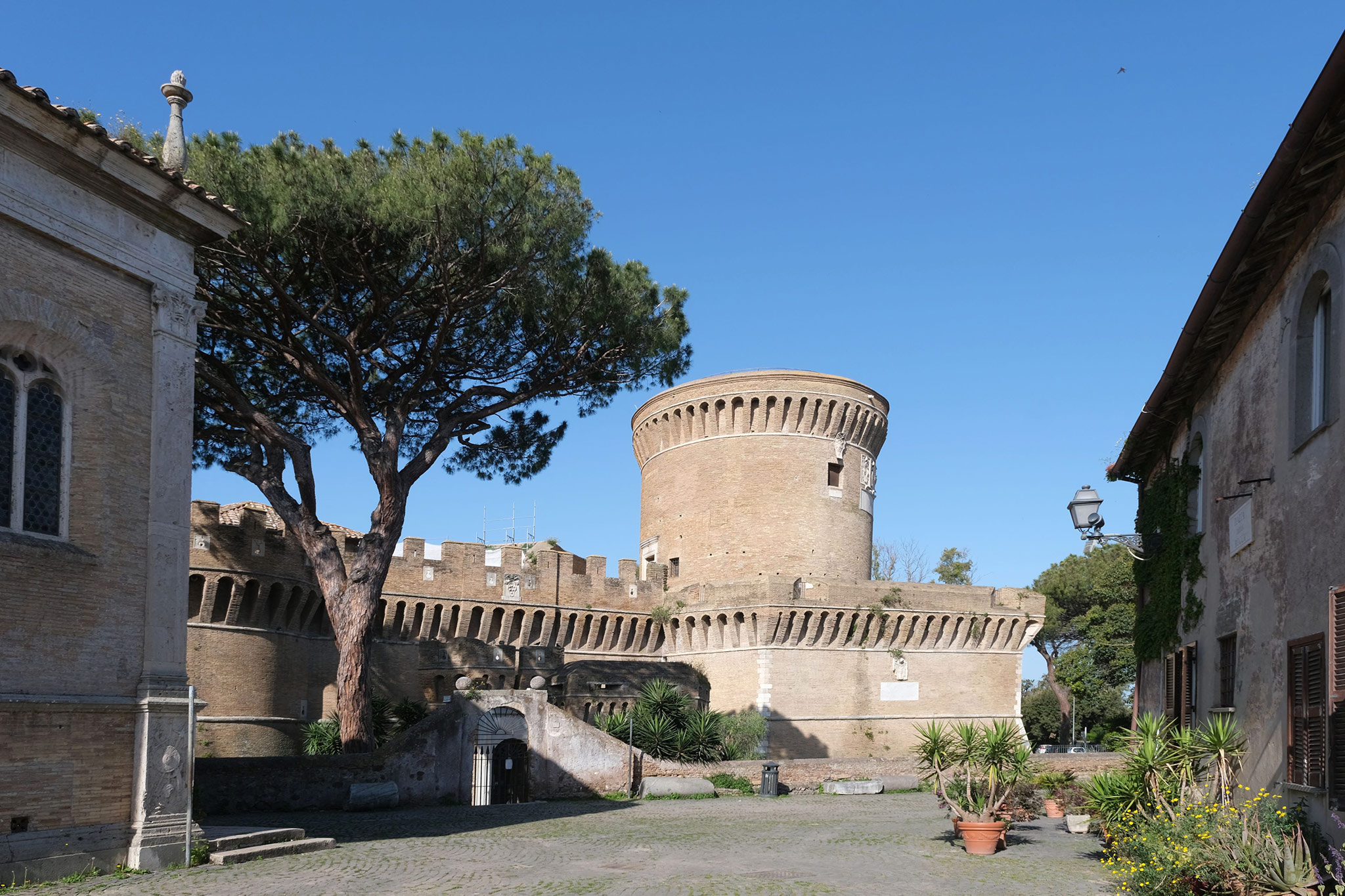 Castello di Giulio II (Rocca di Ostia Antica)